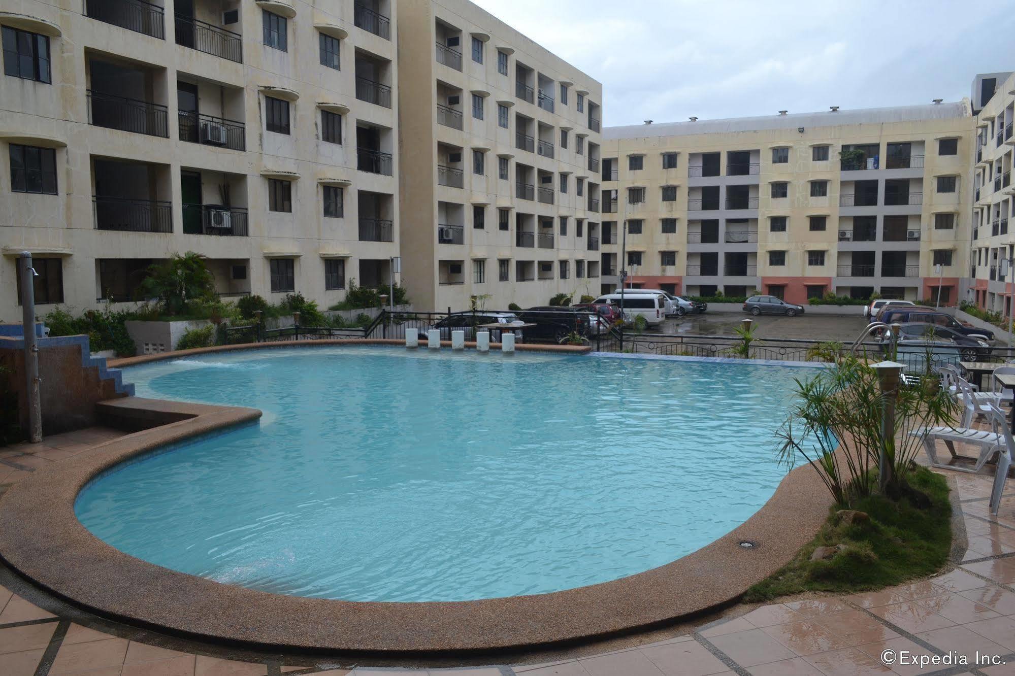Lancaster Hotel Cebu Мактан Екстер'єр фото